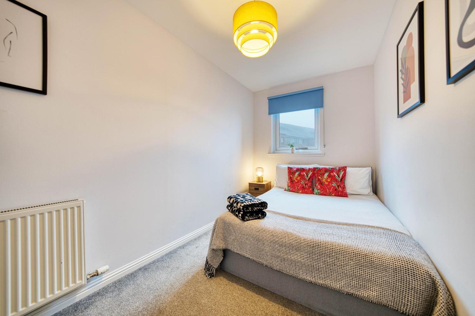 Modern 2 Bed Flat With Free Parking Lejlighed Glasgow Eksteriør billede